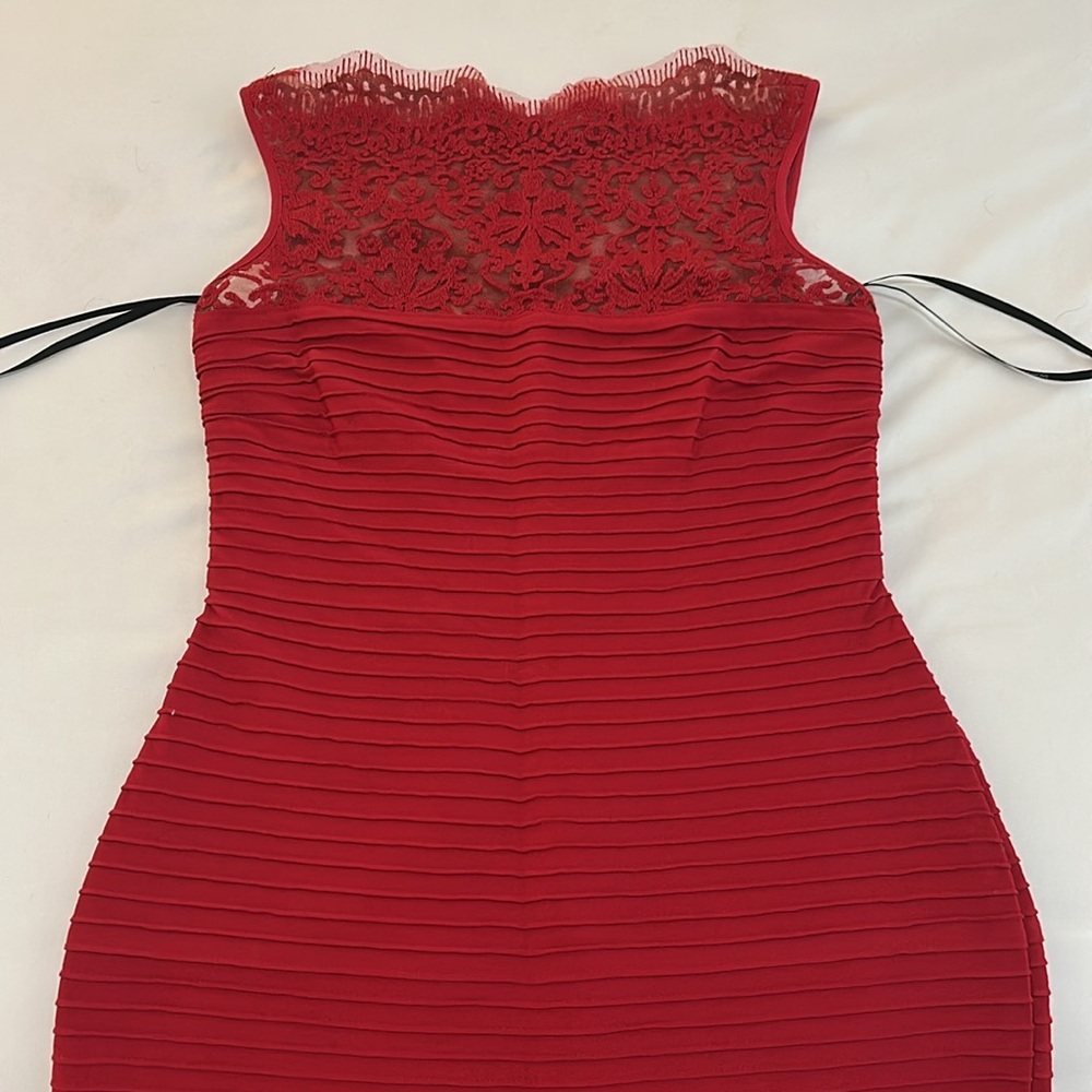 NWOT RARE Tadashi Shoji Red Ribbed Pintuck Jersey Boatneck Gown Size XS - Picture 5 of 14